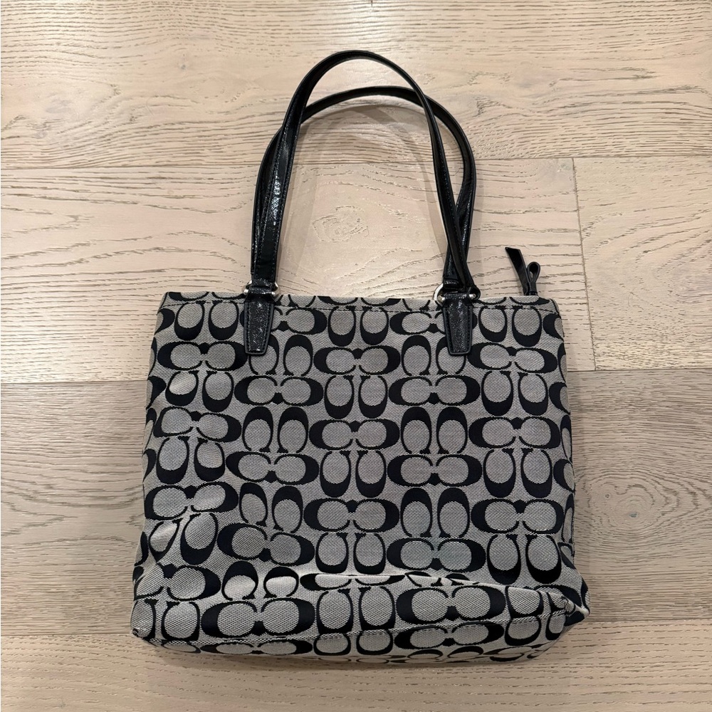 Coach Vintage Black and Grey Signature Tote Bag - authentic - Picture 3 of 9
